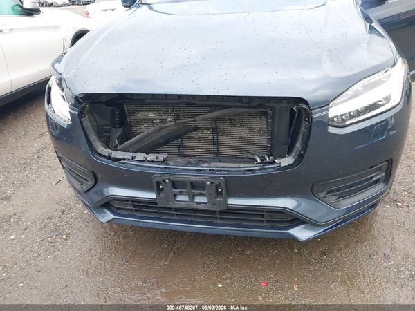 2022 VOLVO XC90 T5 MOMENTUM 7 PASSENGER