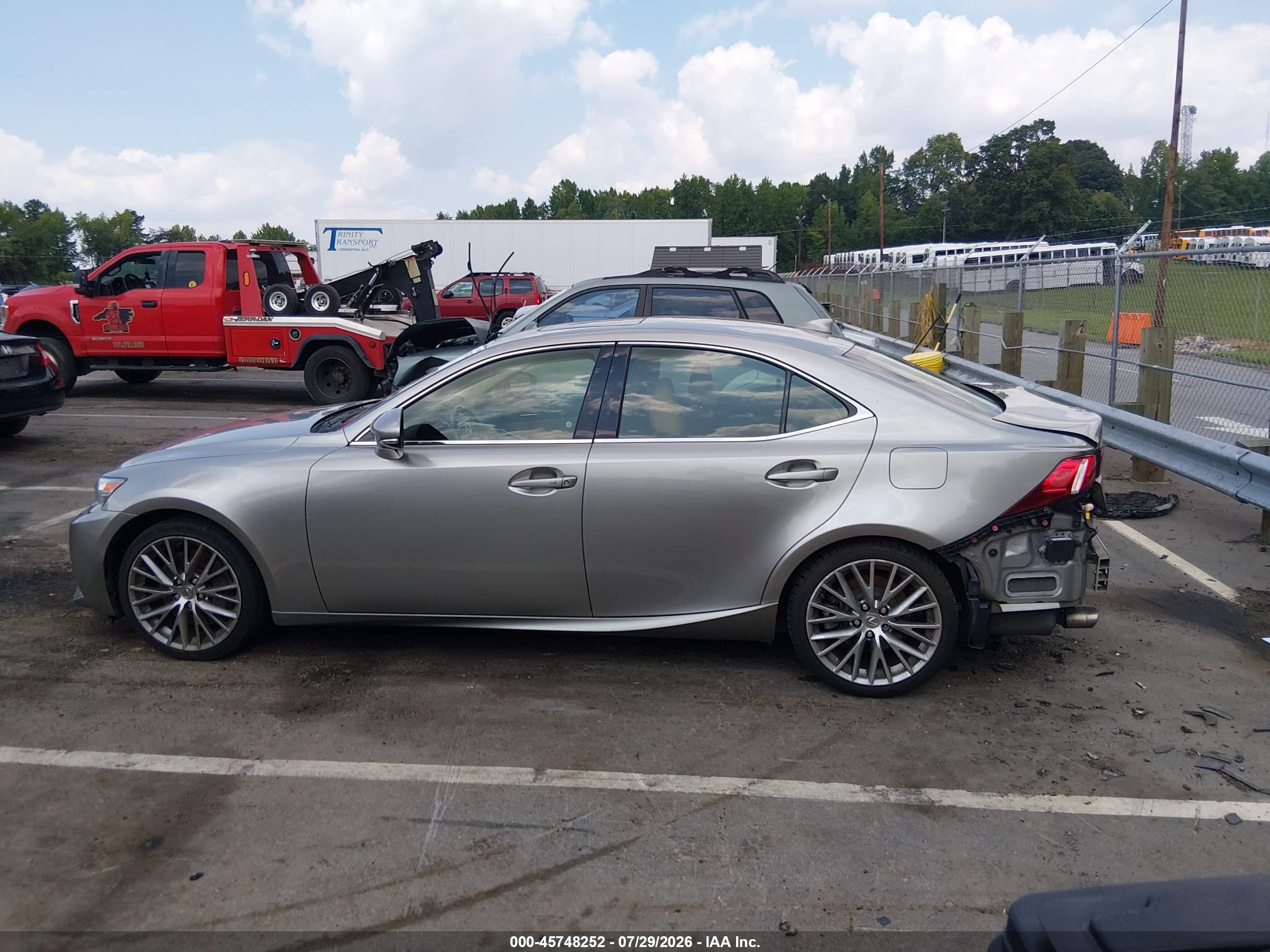 2016 LEXUS IS 300