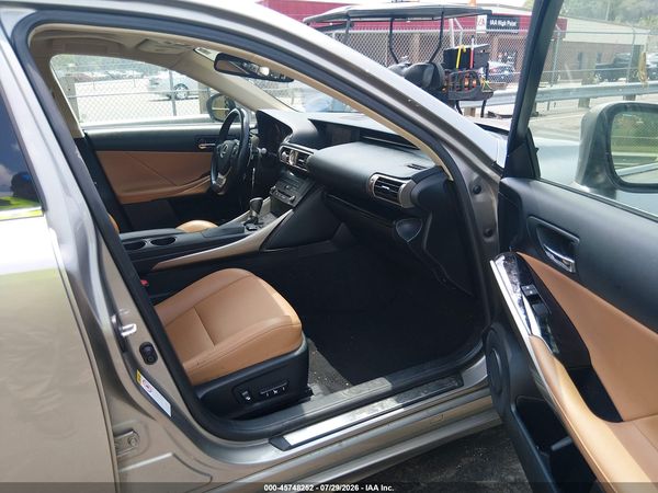 2016 LEXUS IS 300