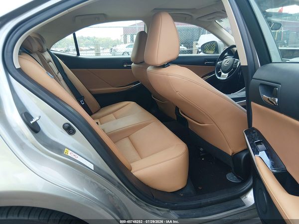 2016 LEXUS IS 300