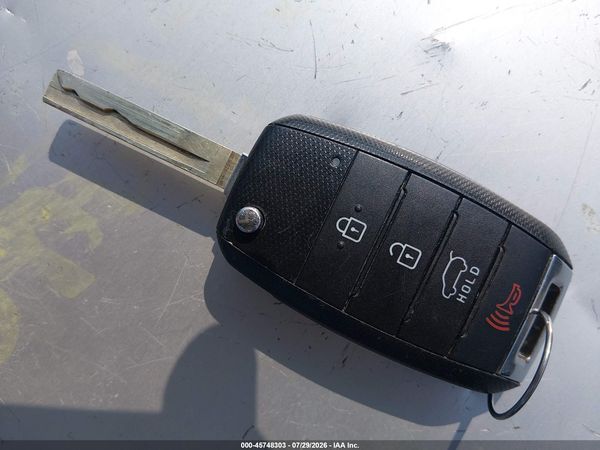 2017 KIA SORENTO 2.4L LX