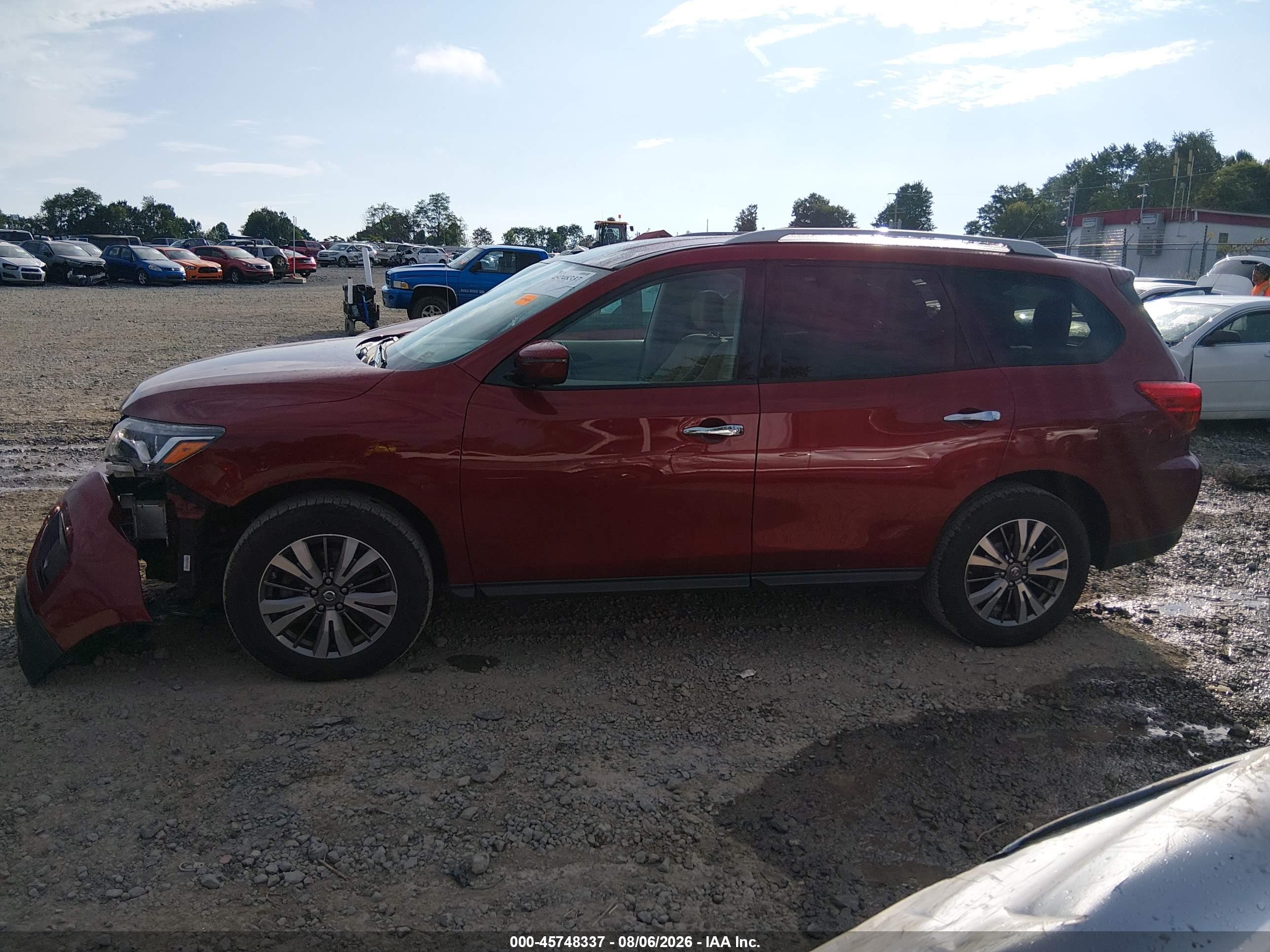 2018 NISSAN PATHFINDER SV