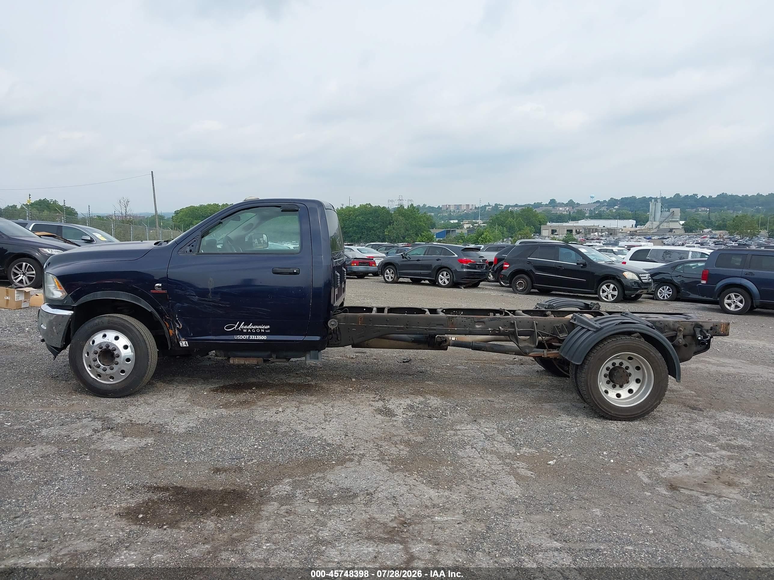 2016 RAM 5500 CHASSIS TRADESMAN/SLT