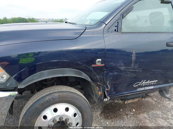 2016 RAM 5500 CHASSIS TRADESMAN/SLT