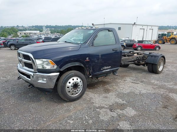 2016 RAM 5500 CHASSIS TRADESMAN/SLT