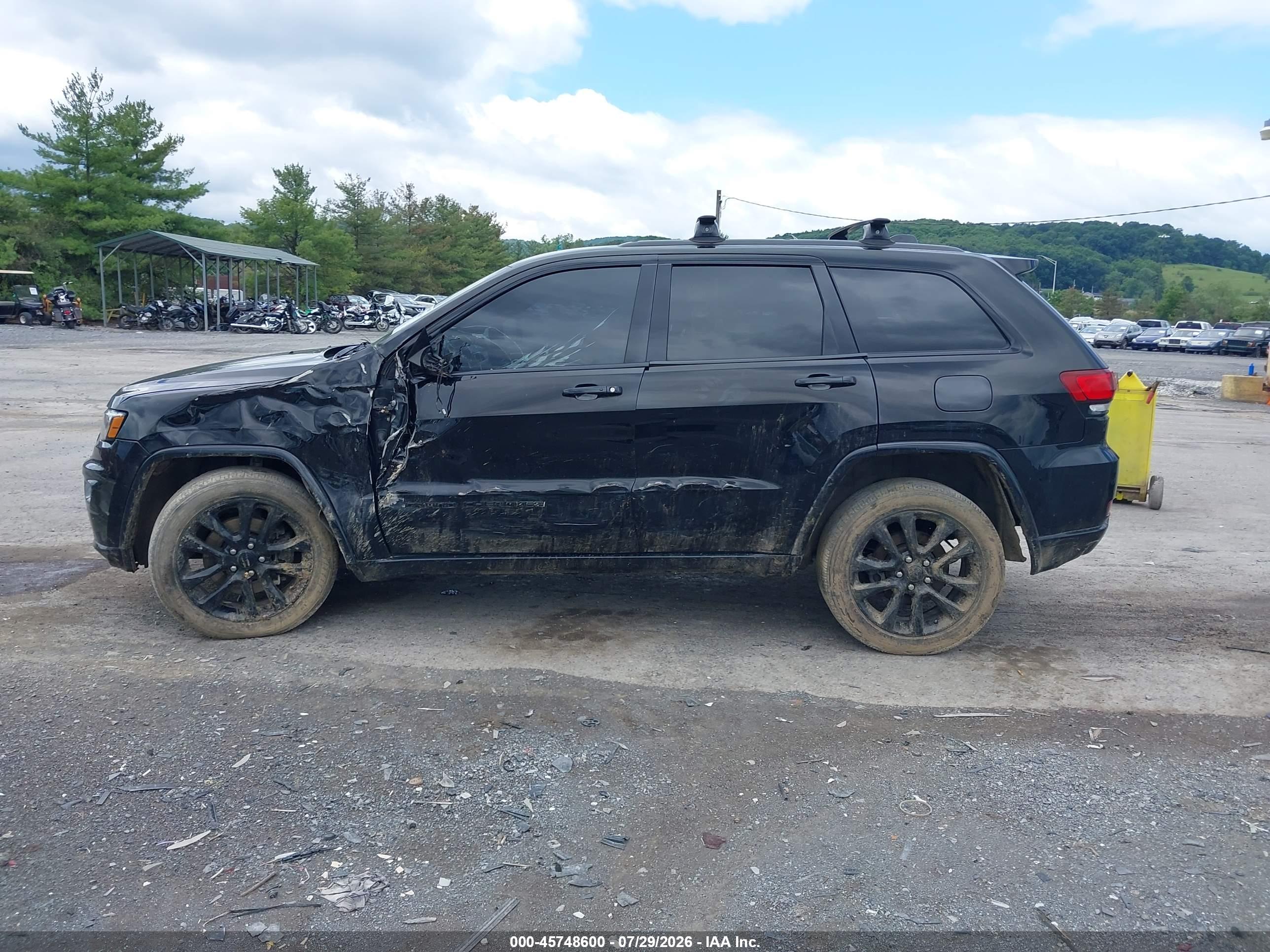2021 JEEP GRAND CHEROKEE LAREDO X 4X4