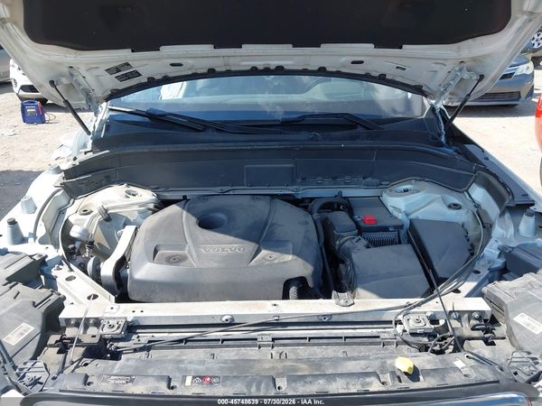 2017 VOLVO XC90 T6 MOMENTUM
