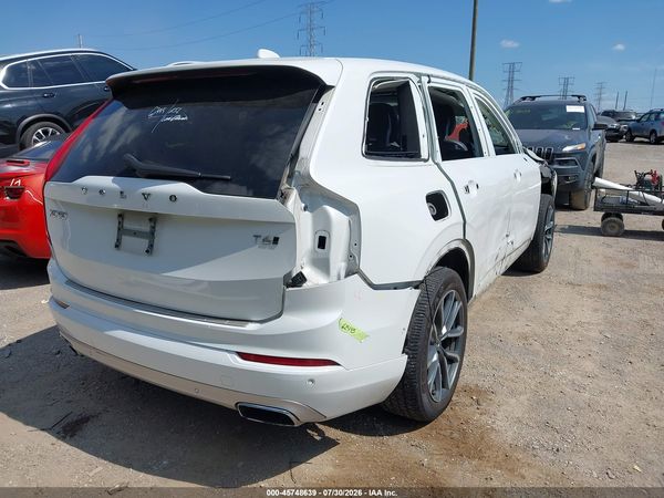2017 VOLVO XC90 T6 MOMENTUM