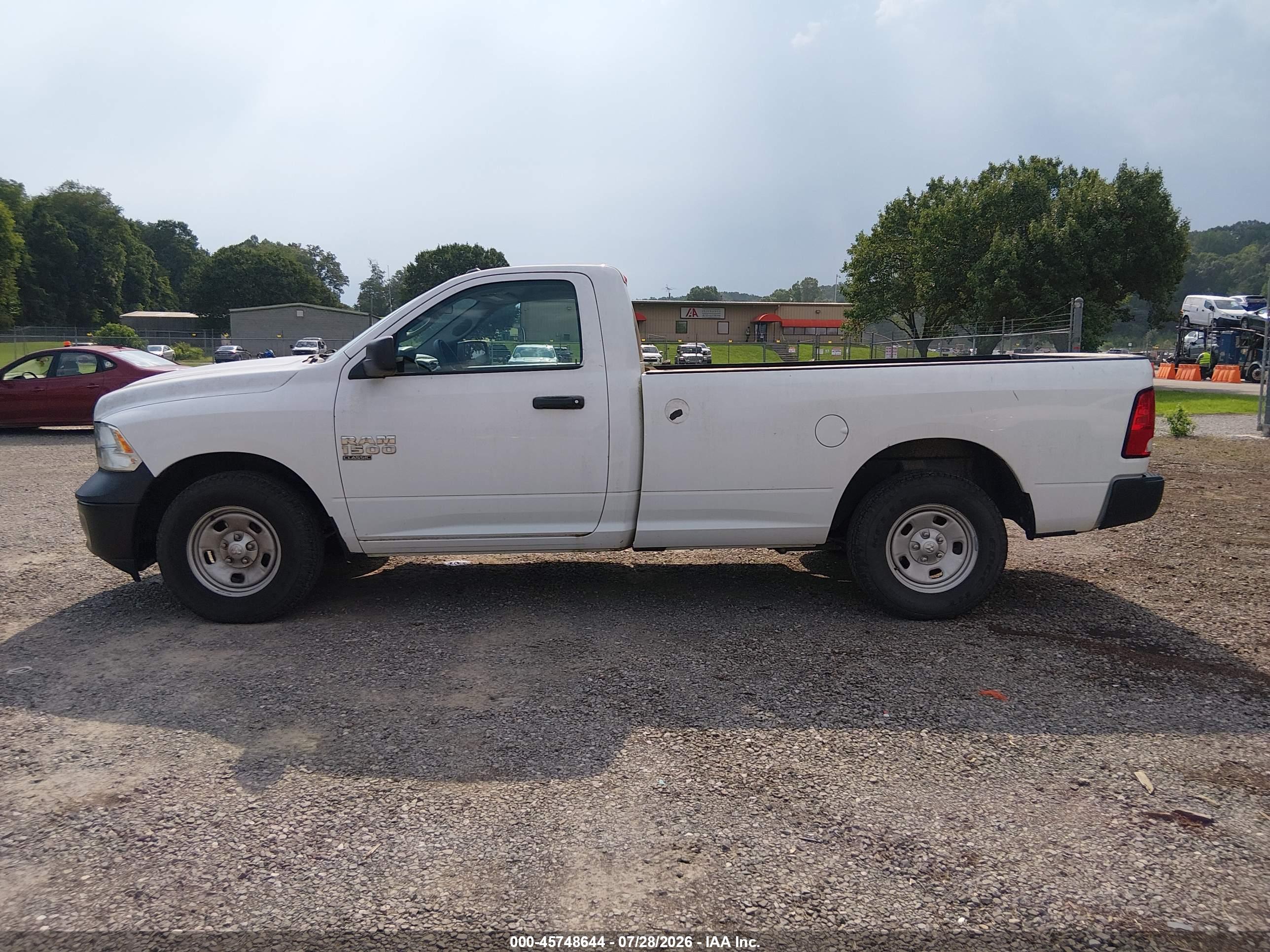2019 RAM 1500 CLASSIC TRADESMAN  4X2 8' BOX