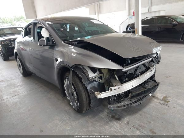 2026 TESLA MODEL Y