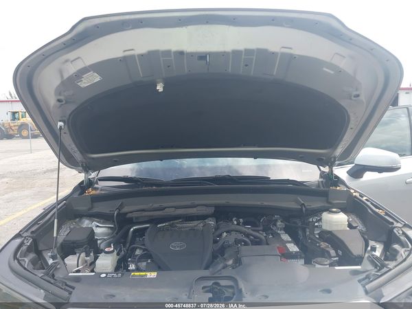 2024 TOYOTA GRAND HIGHLANDER PLATINUM