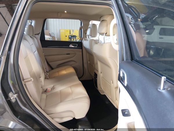 2019 JEEP GRAND CHEROKEE LAREDO E 4X4