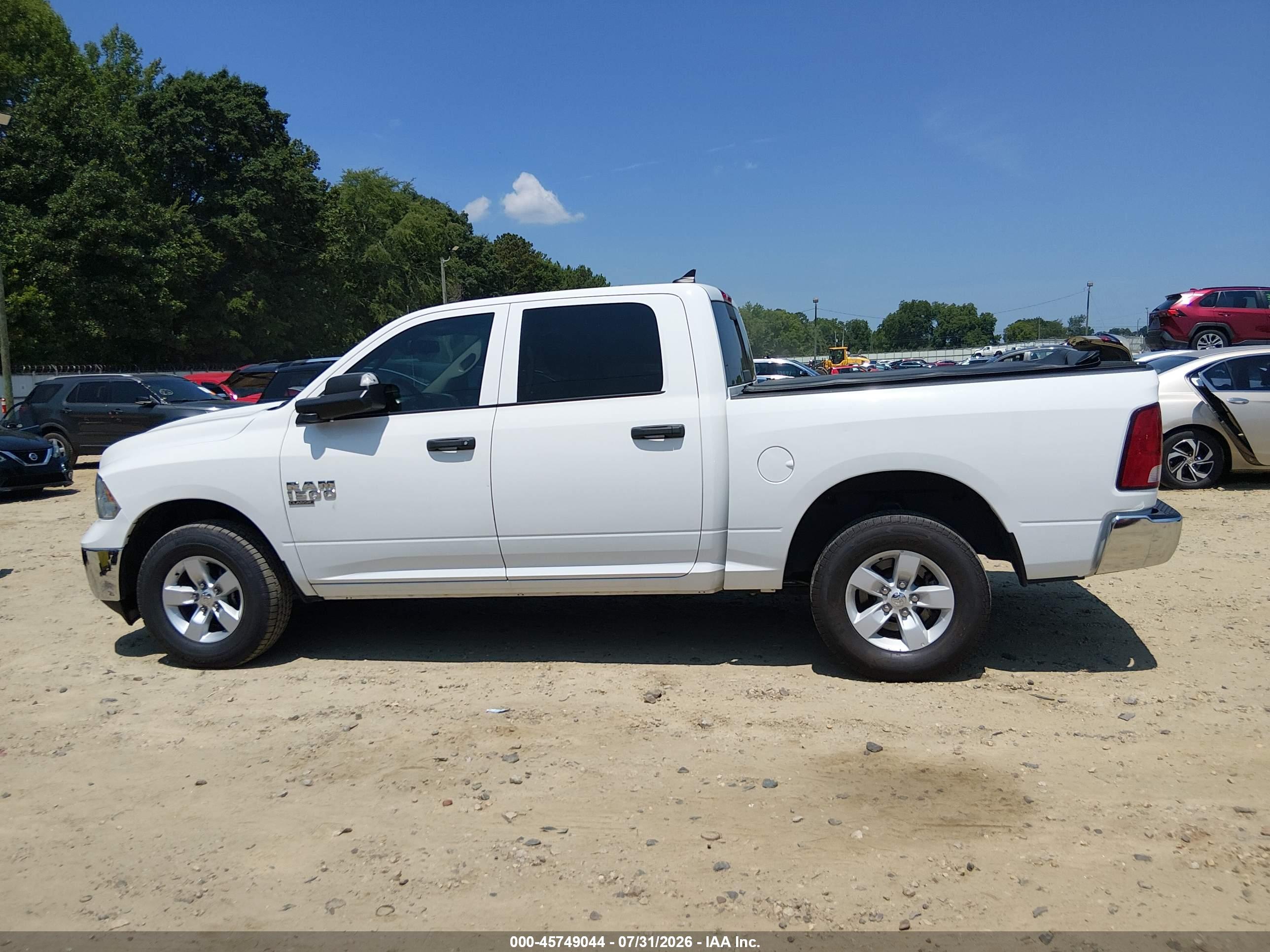 2023 RAM 1500 CLASSIC SLT  4X4 5'7 BOX