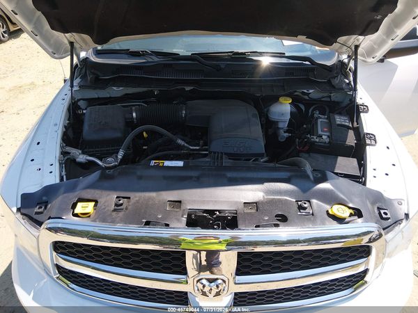 2023 RAM 1500 CLASSIC SLT  4X4 5'7 BOX