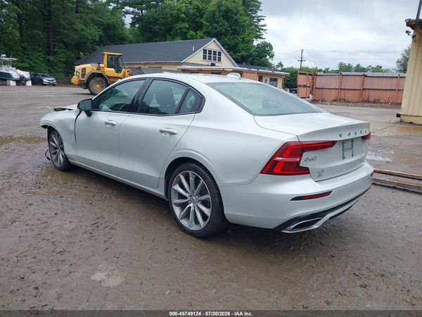 2021 VOLVO S60 T5 MOMENTUM