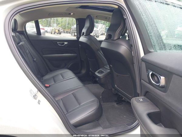 2021 VOLVO S60 T5 MOMENTUM