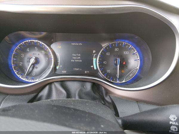 2019 CHRYSLER PACIFICA TOURING L PLUS — I7