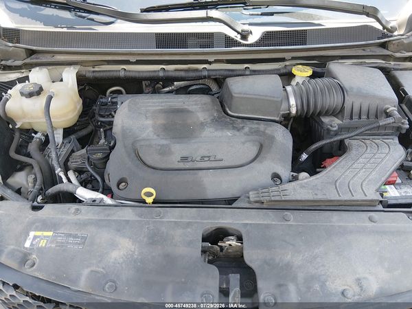2019 CHRYSLER PACIFICA TOURING L PLUS — I10