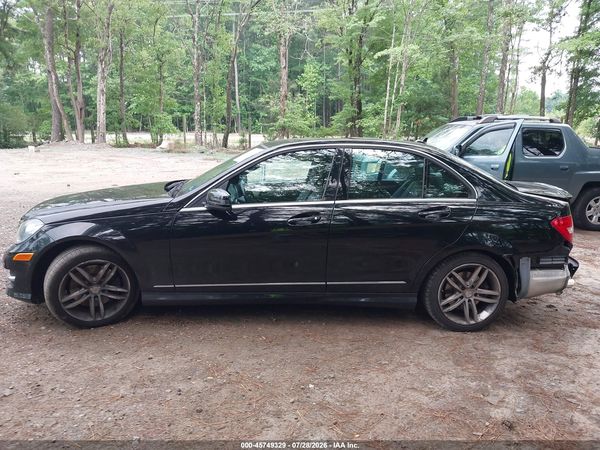 2013 MERCEDES-BENZ C 300 SPORT 4MATIC
