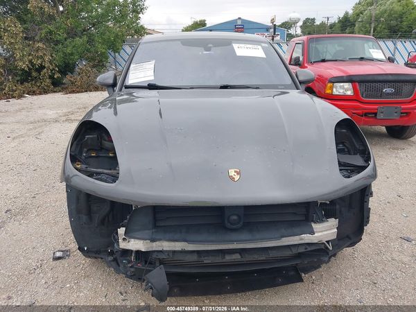 2018 PORSCHE MACAN