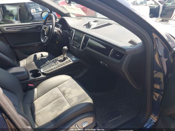 2017 PORSCHE MACAN