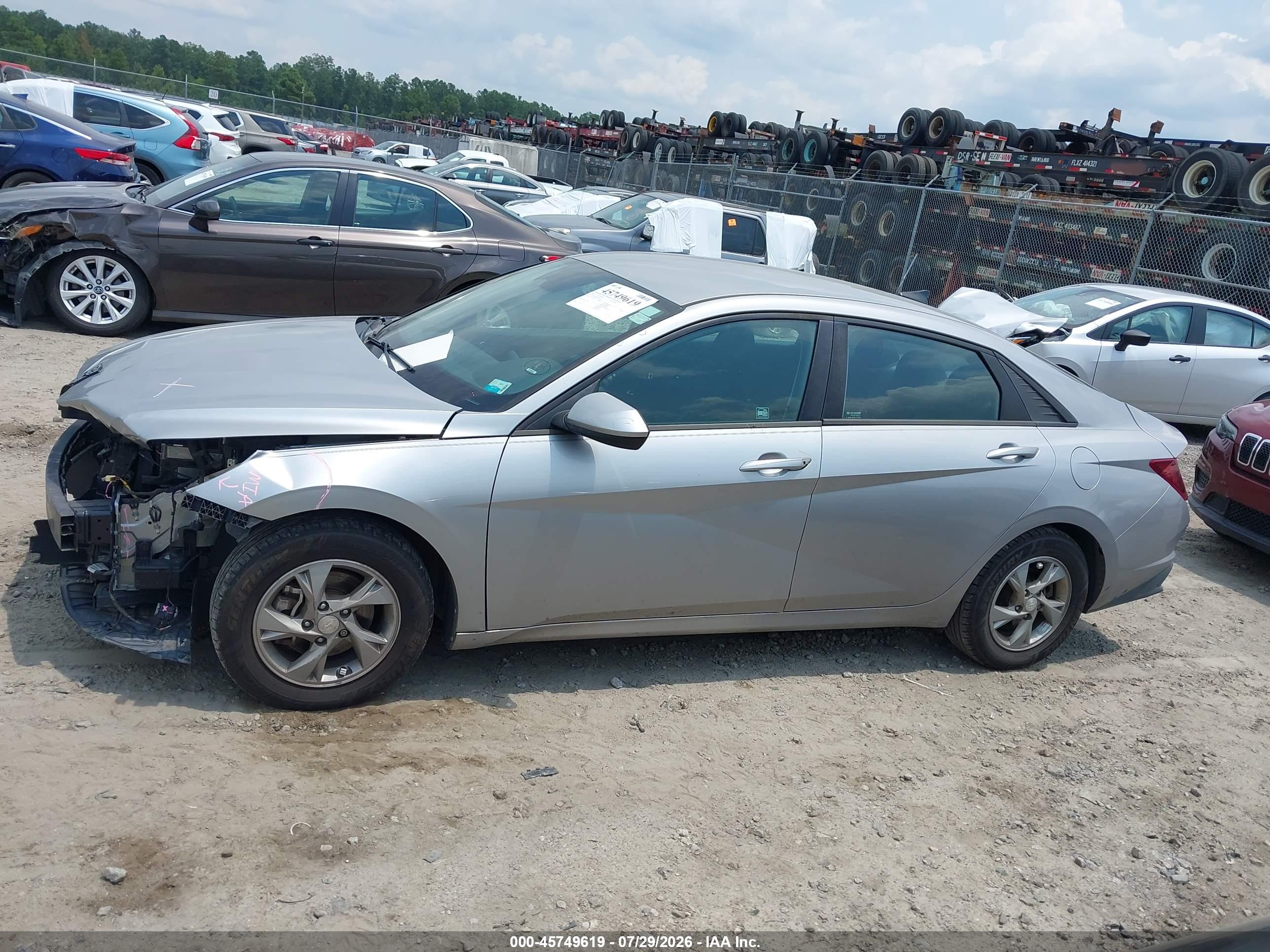 2022 HYUNDAI ELANTRA SE