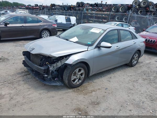 2022 HYUNDAI ELANTRA SE
