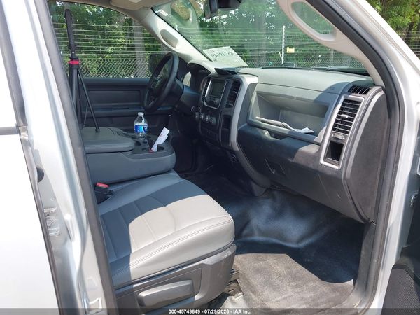 2016 RAM 1500 ST