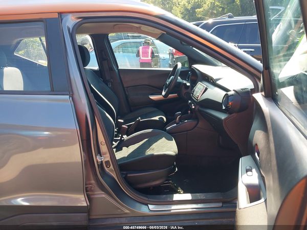 2018 NISSAN KICKS SV — I5