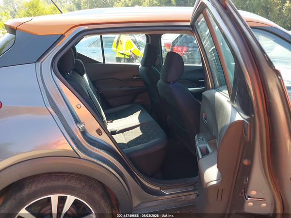 2018 NISSAN KICKS SV — I8