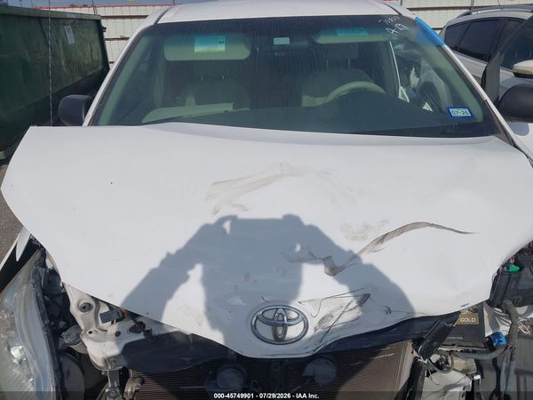 2014 TOYOTA SIENNA L V6 7 PASSENGER