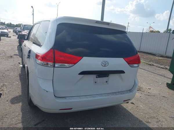 2014 TOYOTA SIENNA L V6 7 PASSENGER