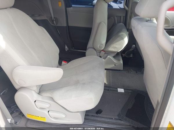 2014 TOYOTA SIENNA L V6 7 PASSENGER