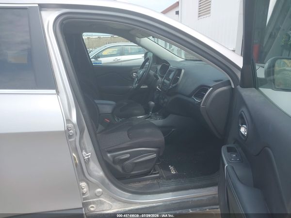 2019 JEEP CHEROKEE LATITUDE 4X4