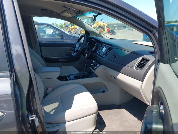 2016 KIA SEDONA LX