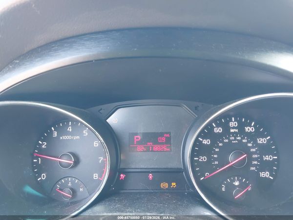 2016 KIA SEDONA LX