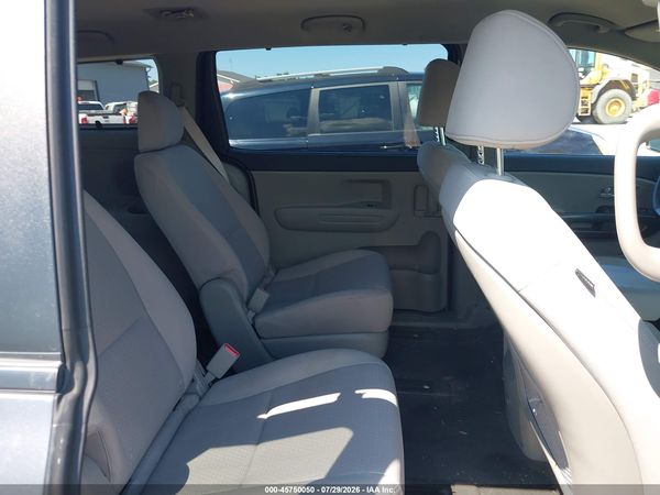 2016 KIA SEDONA LX