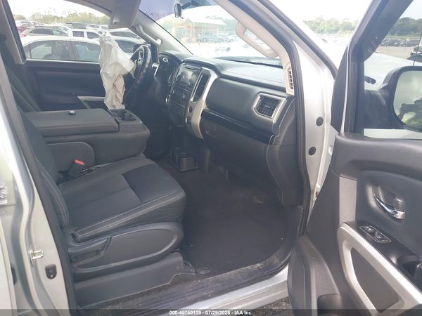 2018 NISSAN TITAN SV