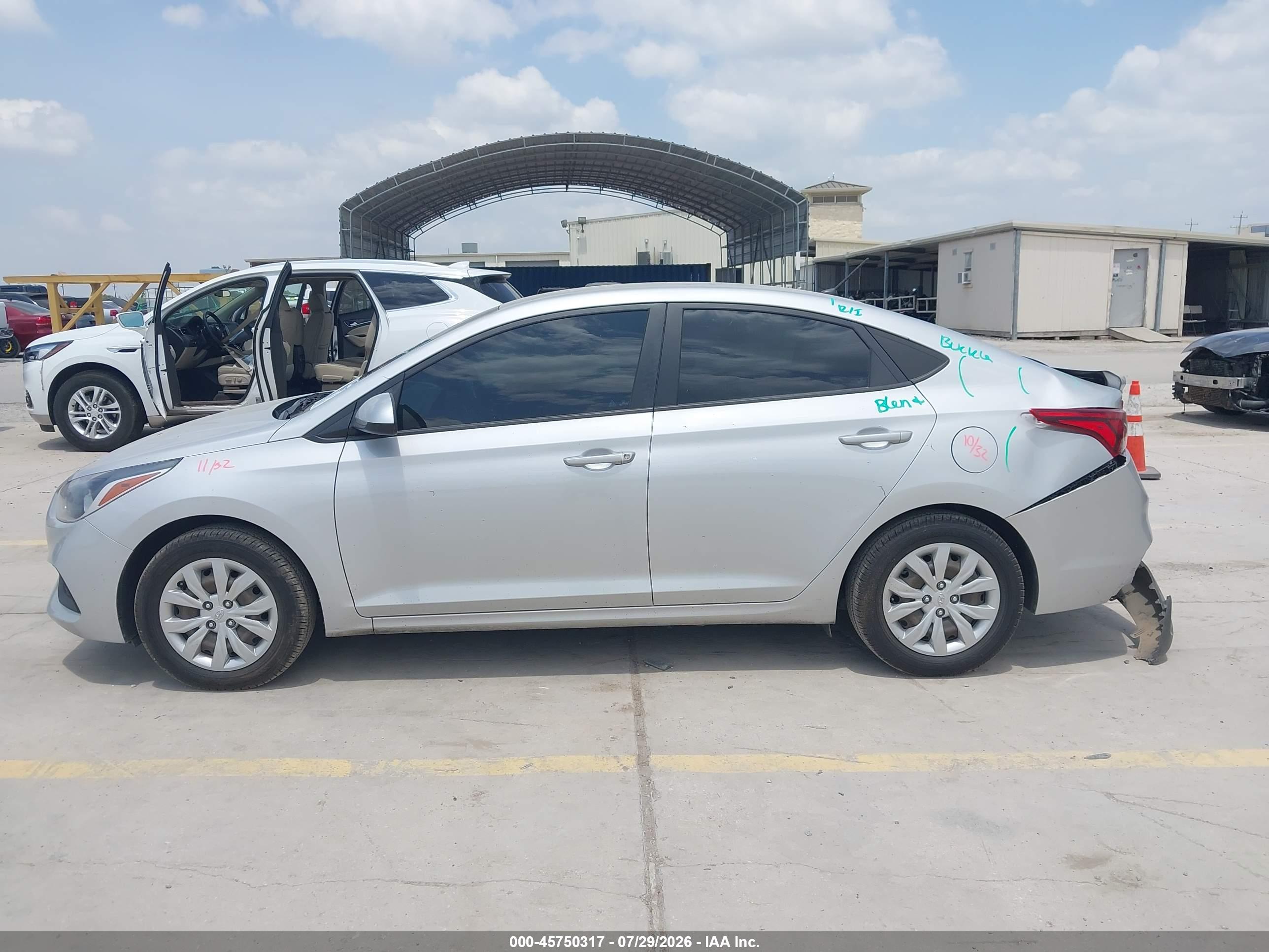 2022 HYUNDAI ACCENT SE