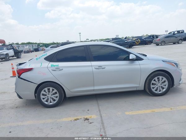 2022 HYUNDAI ACCENT SE