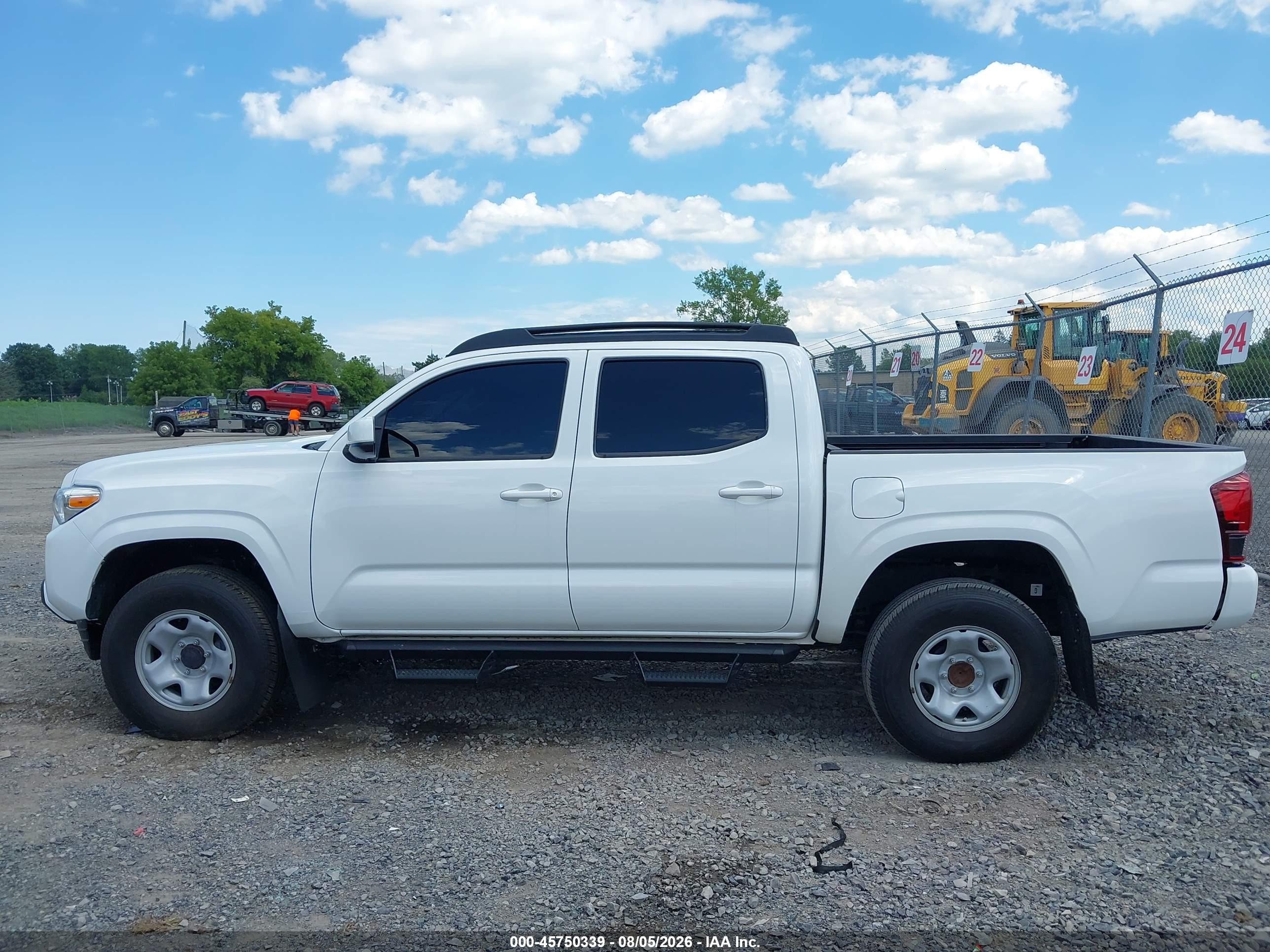2022 TOYOTA TACOMA SR V6