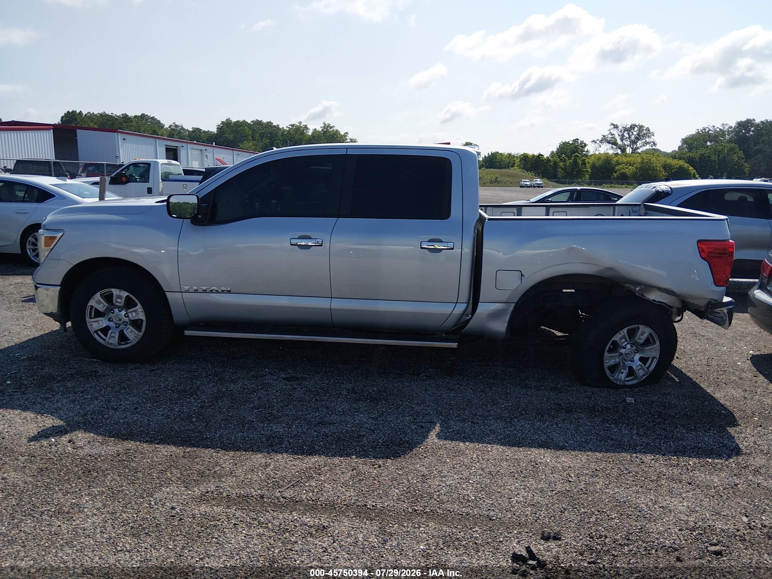 2019 NISSAN TITAN SV