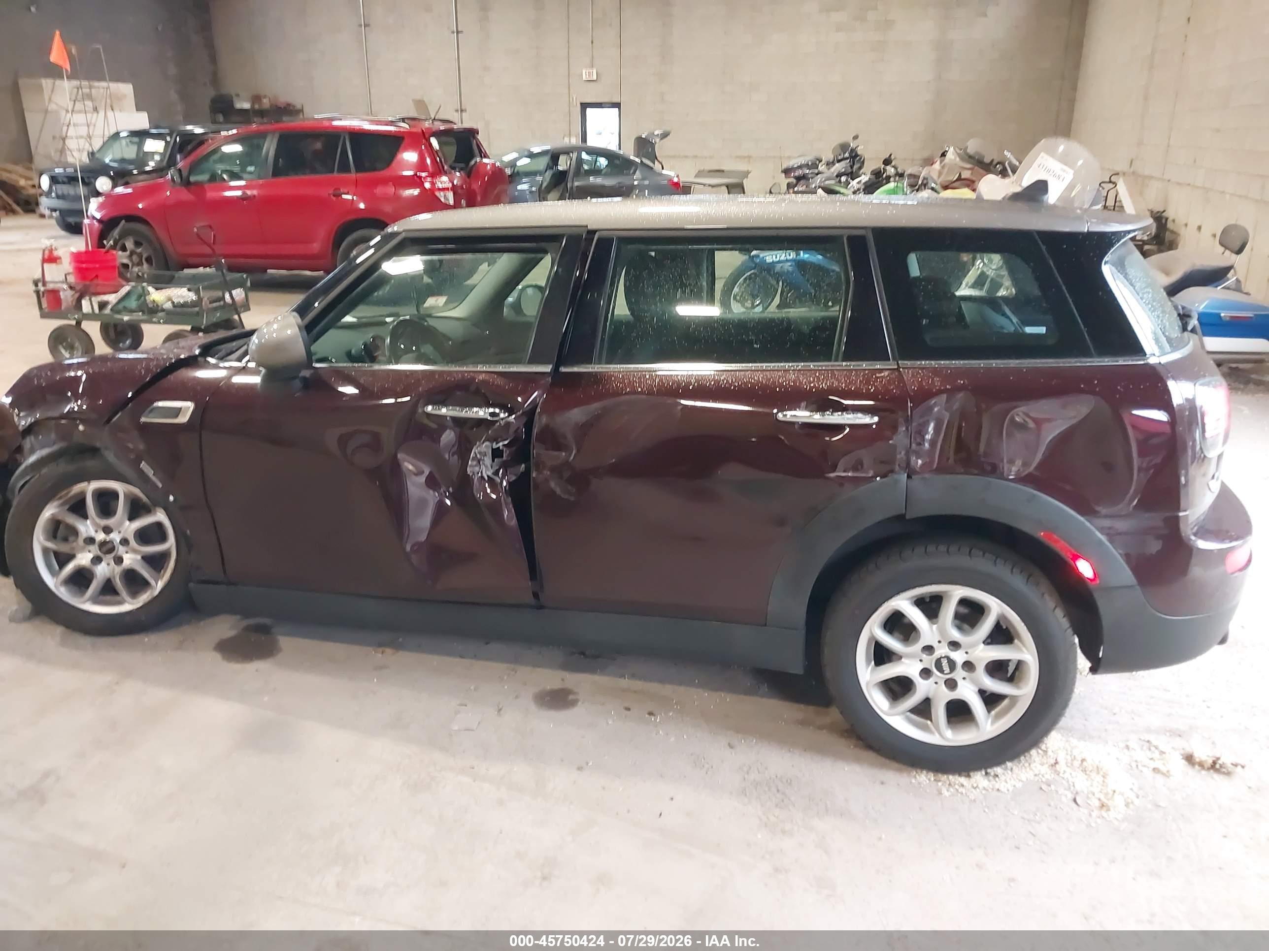 2016 MINI CLUBMAN COOPER