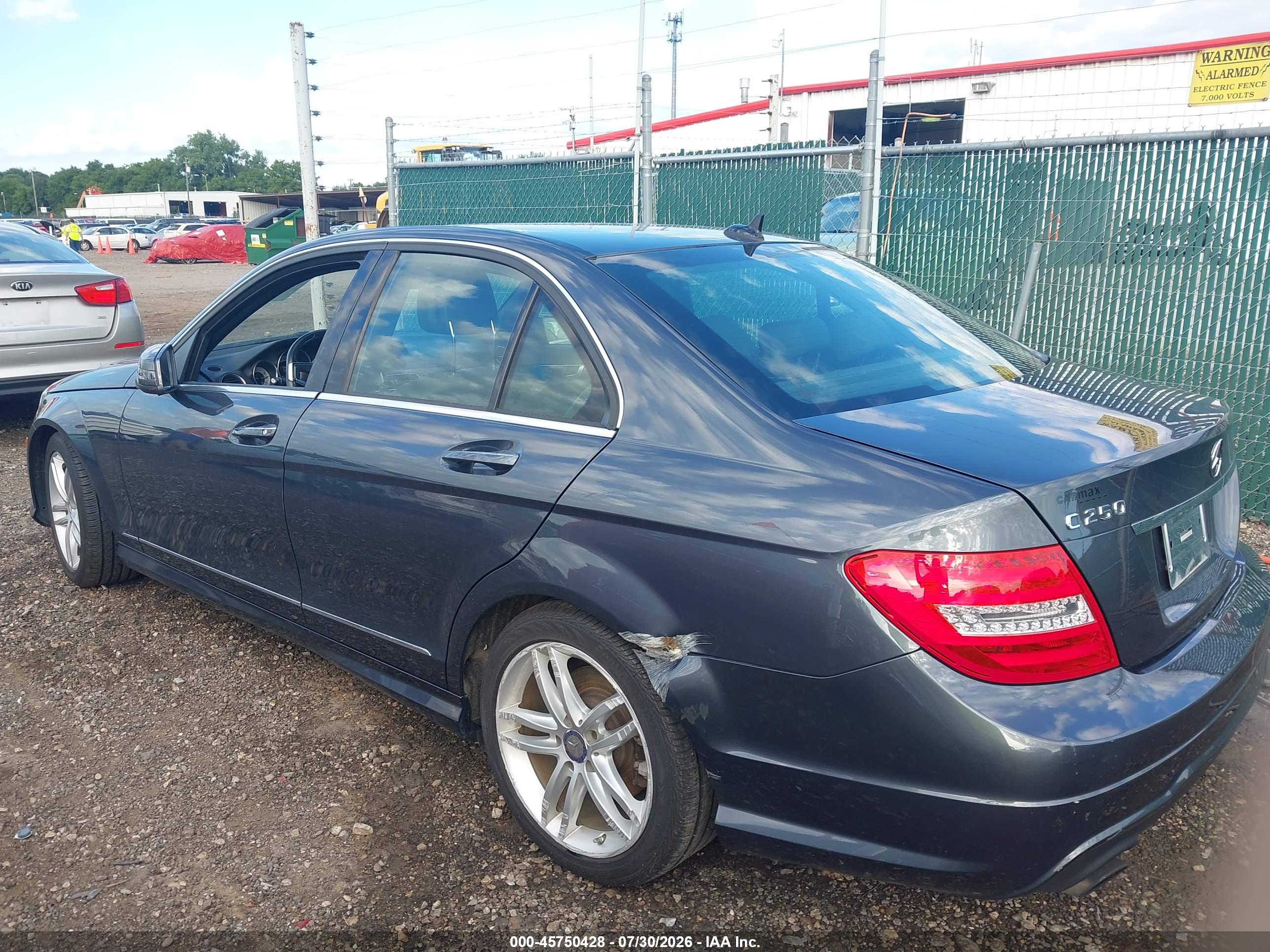 2014 MERCEDES-BENZ C 250 SPORT