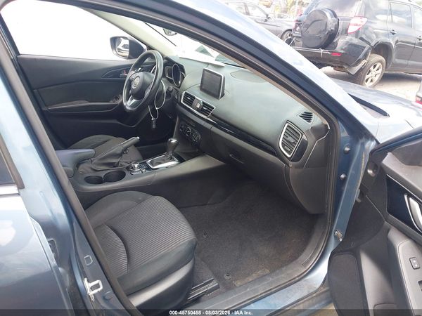 2016 MAZDA MAZDA3 Sport/GX