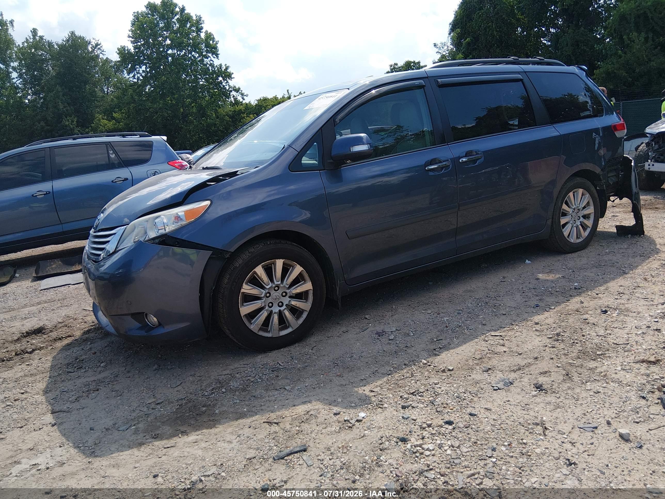 2014 TOYOTA SIENNA LIMITED 7 PASSENGER — I2