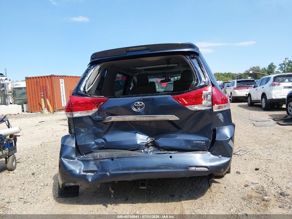 2014 TOYOTA SIENNA LIMITED 7 PASSENGER — I119