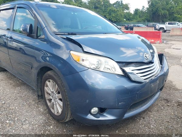2014 TOYOTA SIENNA LIMITED 7 PASSENGER — I153