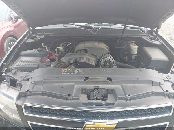 2013 CHEVROLET SUBURBAN LT — I10