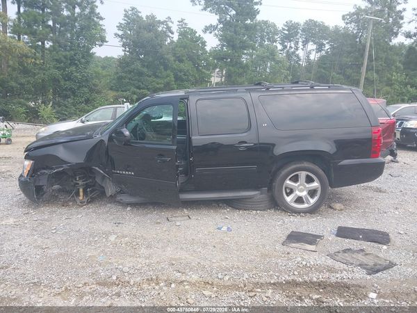 2013 CHEVROLET SUBURBAN LT — I117
